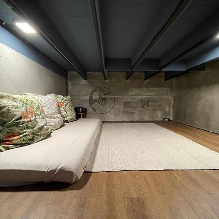 Central Old Town Cottage Bangkok Luaran gambar