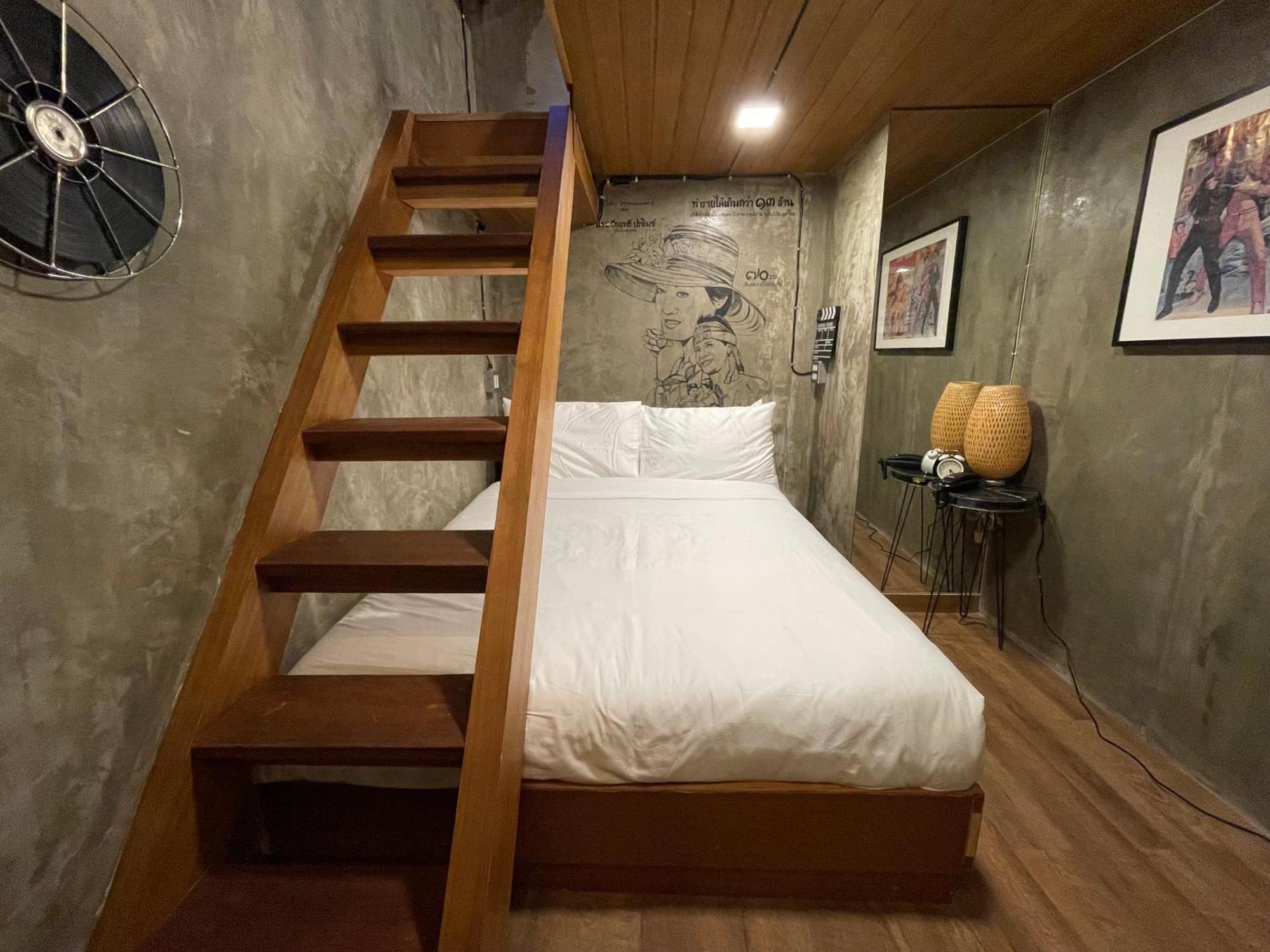 Central Old Town Cottage Bangkok Luaran gambar