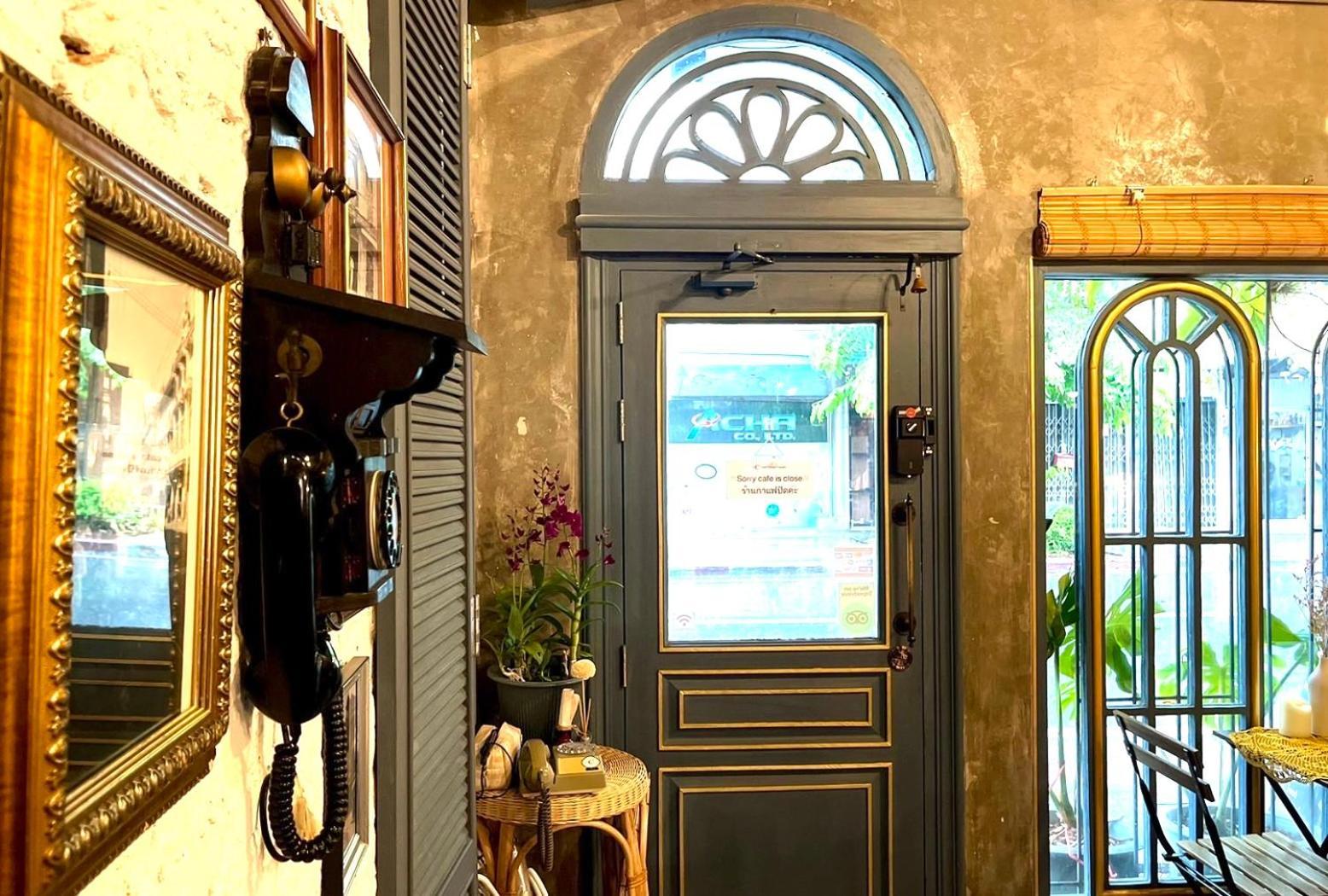 Central Old Town Cottage Bangkok Luaran gambar